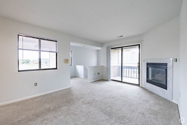 1BR, 1BA - 767SF - Living Room - The Conifers