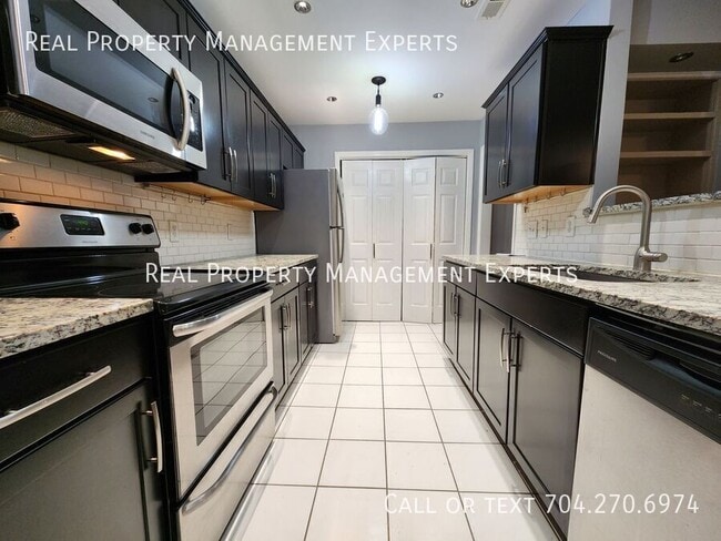 Photo - 3707 Colony Crossing Dr