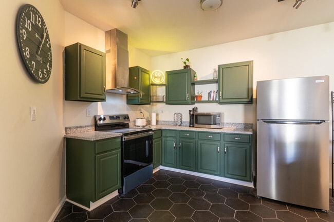 Kitchen - 331 N 26th St