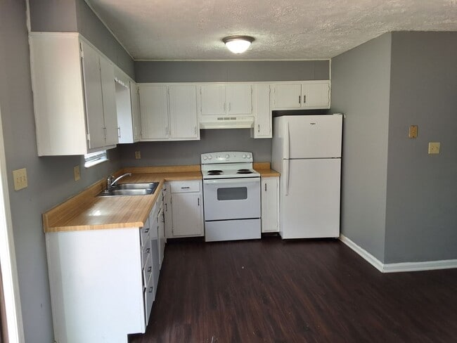 Photo - 1221 Clear Ridge Ln