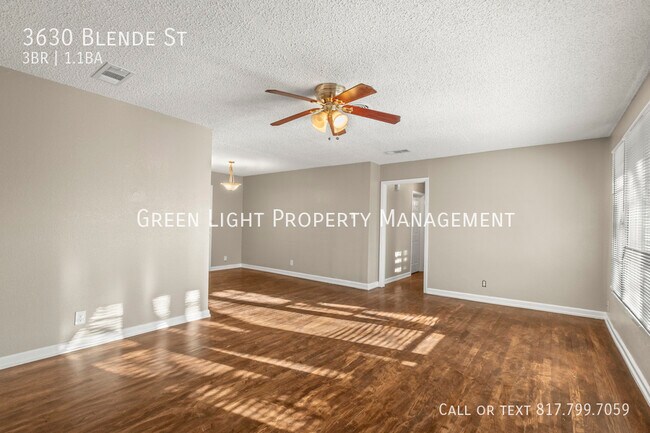 Photo - 3630 Blende St