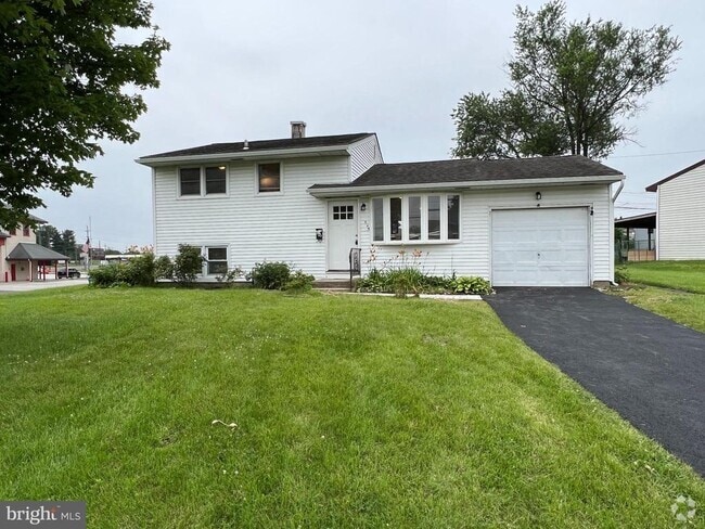 Building Photo - 2945 Windsor Dr Rental