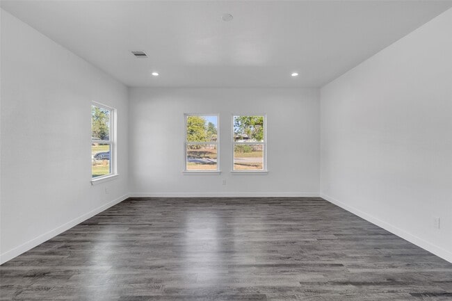 Photo - 401 E Martin Luther King Blvd