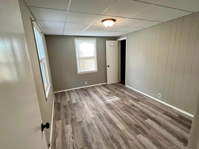 Photo - 1910 Coltman Rd Unit 3