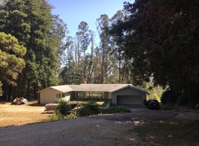 Photo - 221 Gillette Rd