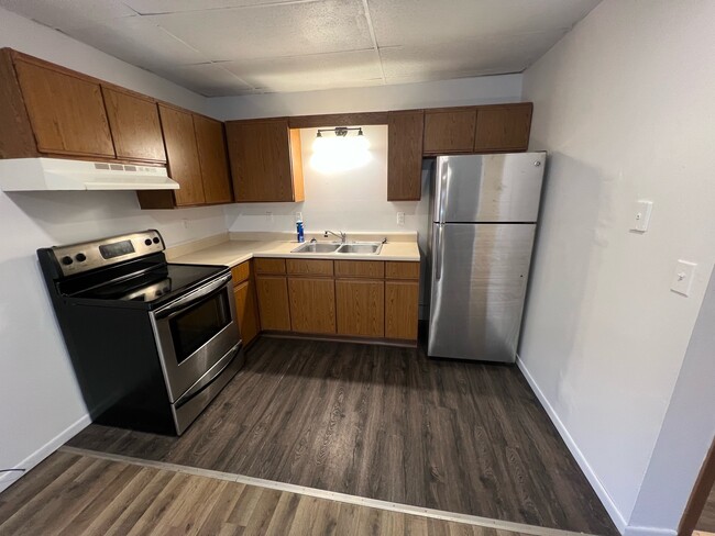 Building Photo - 109 E Main St Unit 3