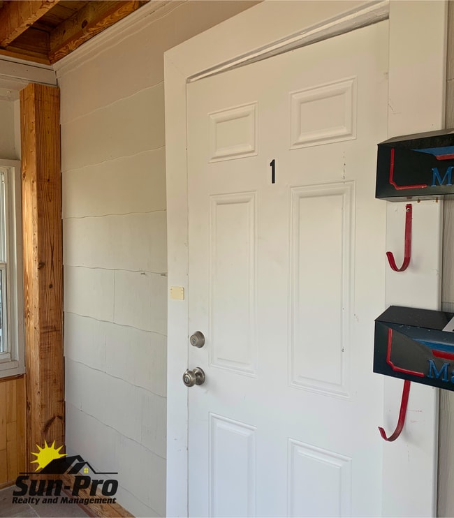 Building Photo - 808 S Grandview Ave Unit 1