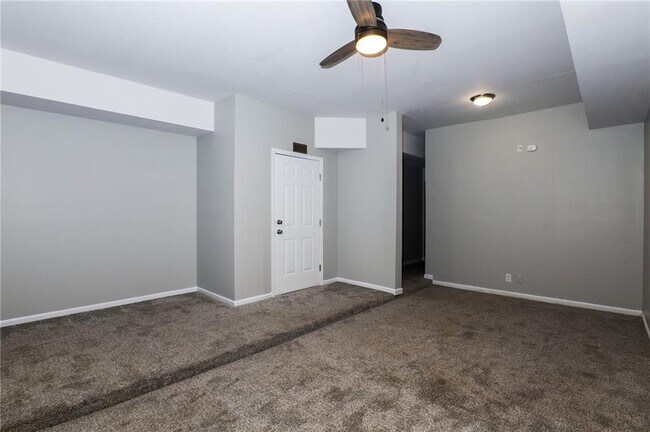 Photo - 2145 Hollywood Dr NW Unidad 2