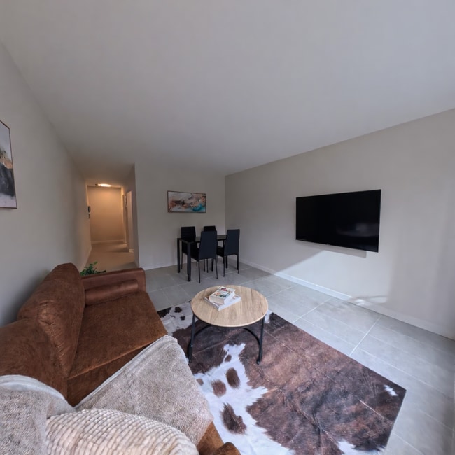 Building Photo - 1540 Haro St Unit 2B