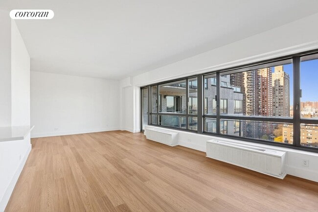 Photo - 501 E 87th St