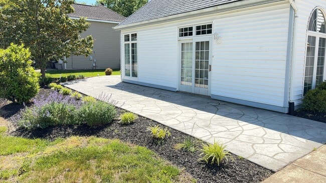 Photo - Nice Three-bedroom Two Car Garage corner lot