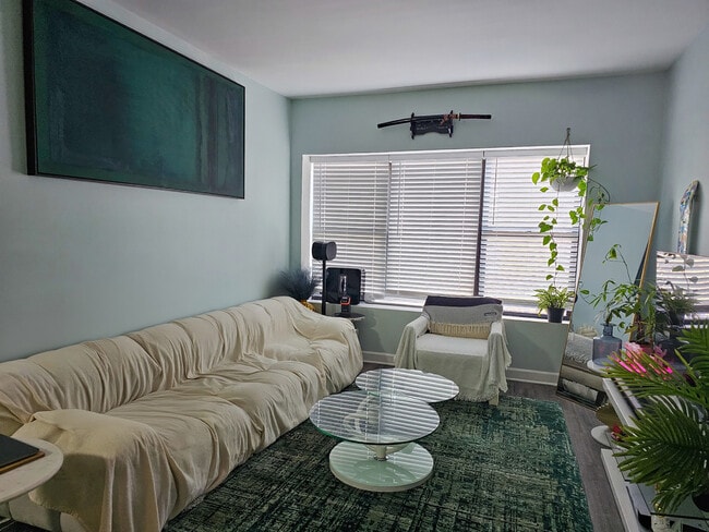 Photo - 4102 N Kedzie Ave Unit 2E