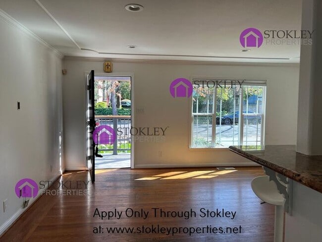 Photo - 2427 Sycamore Ave