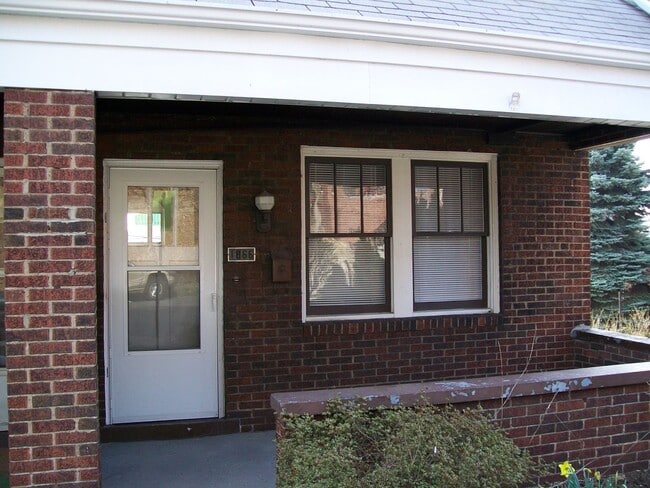 Photo - Available May 1, 2026. FLEXIBLE LEASE TERM! Lease can end April 28, 2027, May 29, 2027 or June 2...