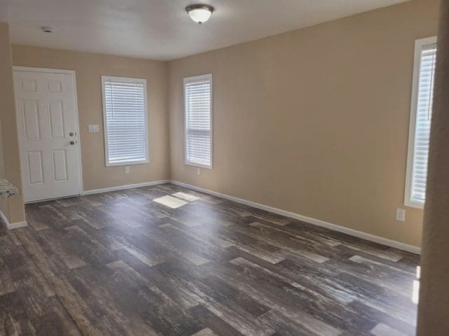 Photo - 825 N Lamb Blvd