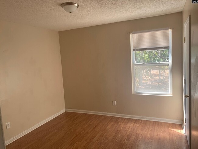 Photo - 487 Bushberry Rd