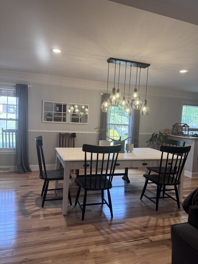 Photo - 190 Westridge Cir