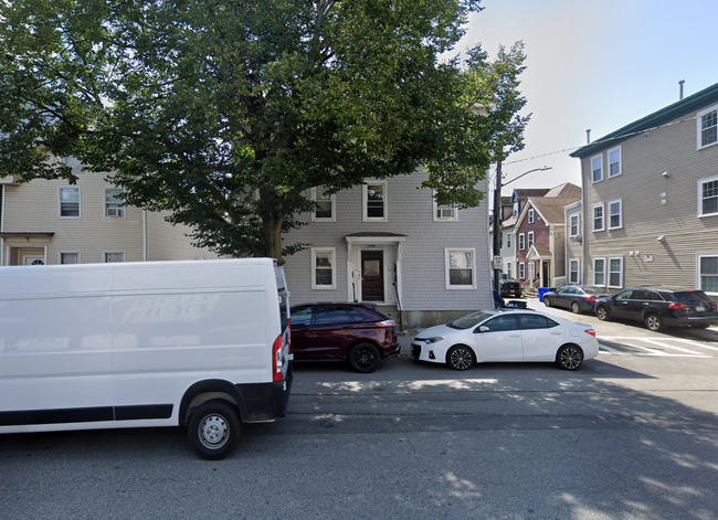 Building Photo - 65 Preble St Unit 2