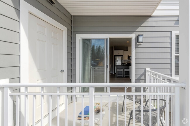 1 BR, 1 BA