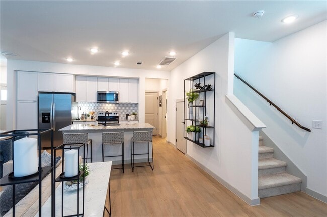 Photo - 319 Ft Bnd Dr