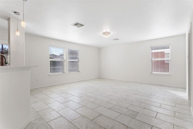 Photo - 2051 Cambria Dr