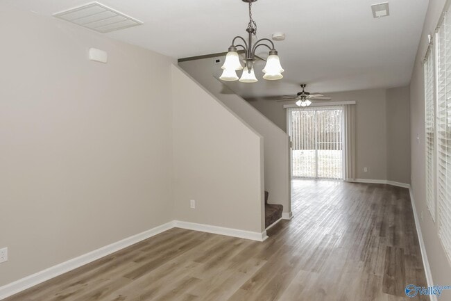 Photo - 213 Farmington Dr