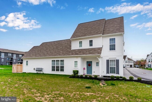 Photo - 1311 Arlington Wy Townhome