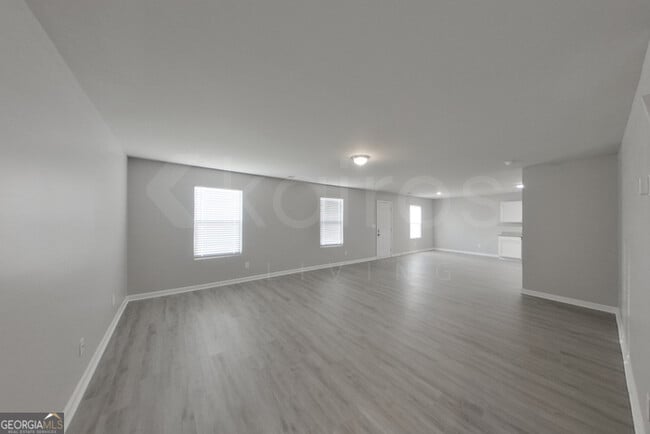 Photo - 217 Sky Hawk Ln