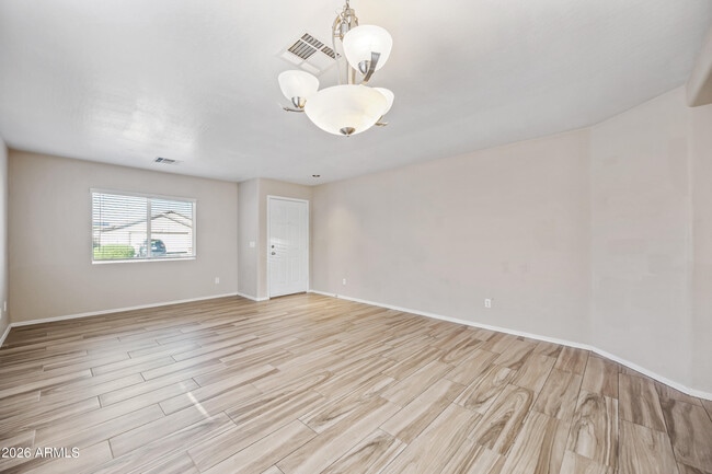 Photo - 11579 W Oglesby Ave