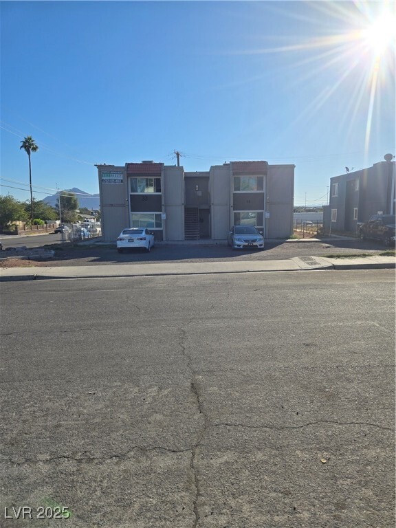 Building Photo - 33 Gold Bar Ct Unit B