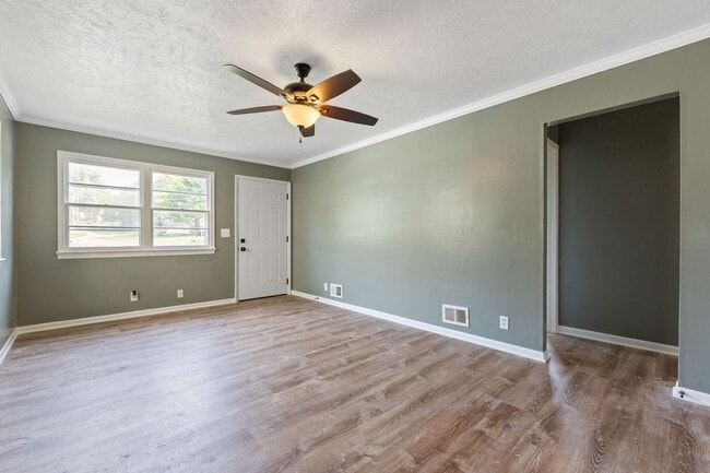 Photo - New listing -