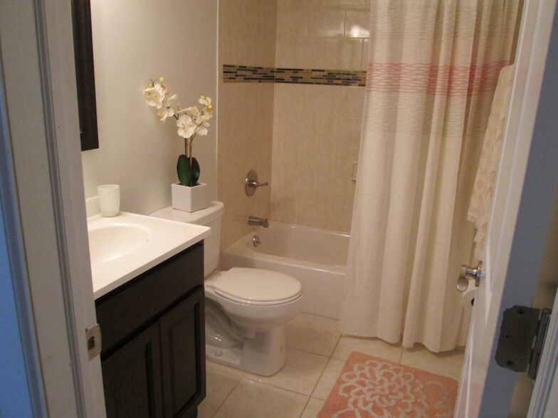 Aspen Grove Apartments For Rent in Warminster, PA