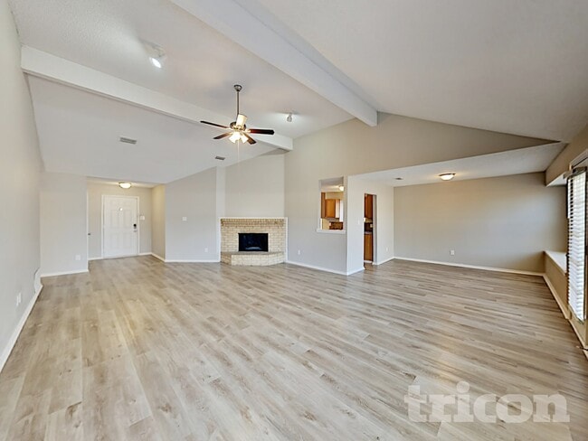 Photo - 918 Elliott Dr