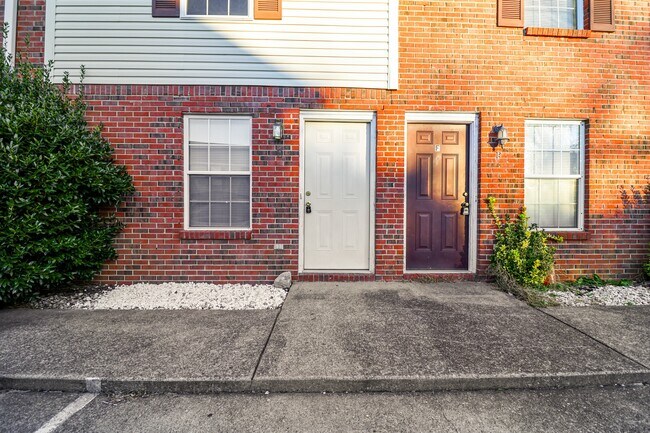 Photo - 284 Raleigh Dr