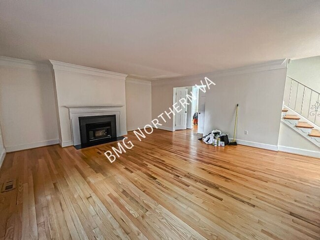 Photo - 1325 Lynnbrook Dr