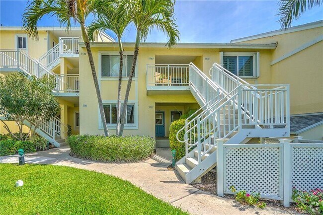 Building Photo - 5539 NE Gulfstream Way Rental