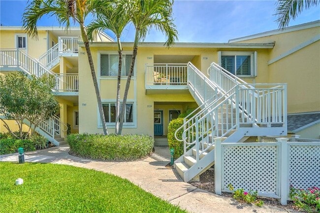 Photo - 5539 NE Gulfstream Way Condo