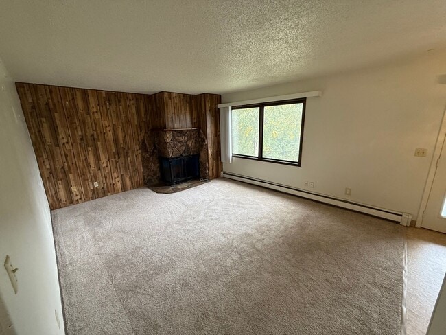 Building Photo - 816 W 23rd, (Buttecrest)-6 Rental