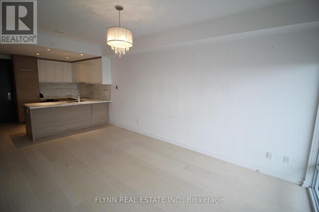 Photo - 488 University Ave Unit 3412