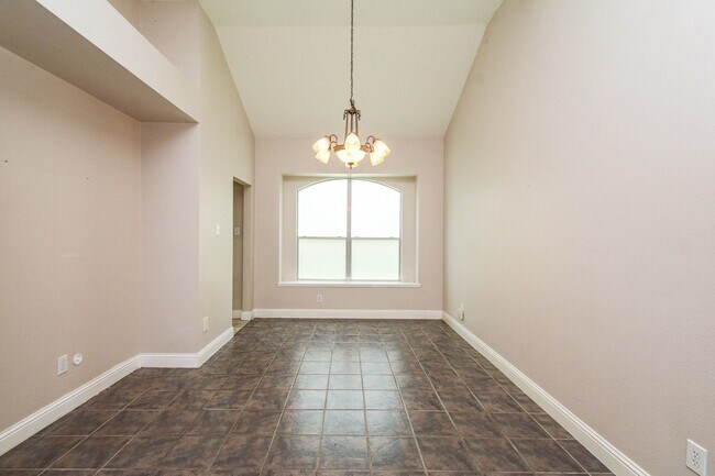 Photo - 19715 Lindenfield Ct