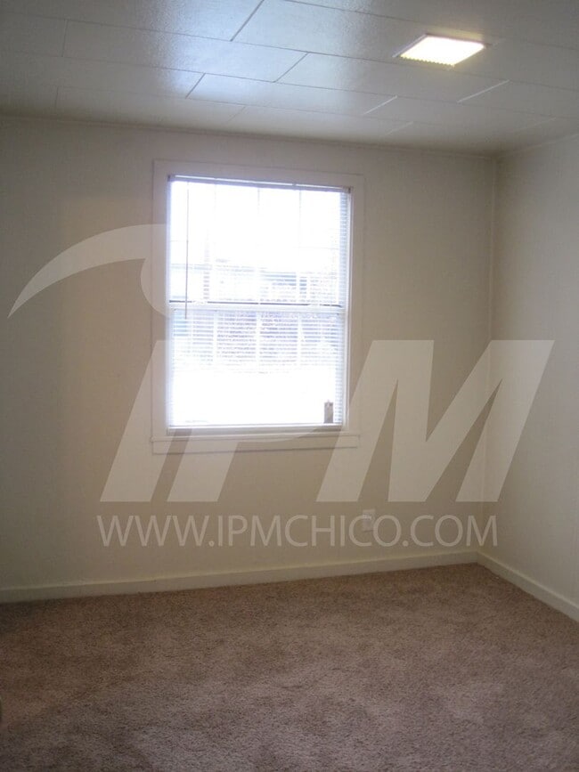 Photo - 1752-1754 Vallombrosa Avenue Unit 1752 Vallombrosa