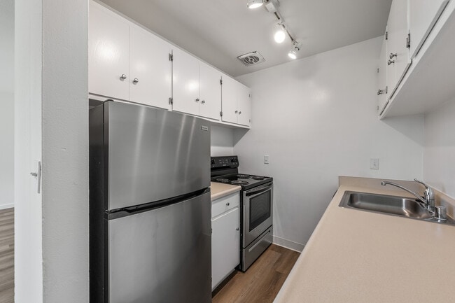 Photo - Wavecrest Lanai Apartments