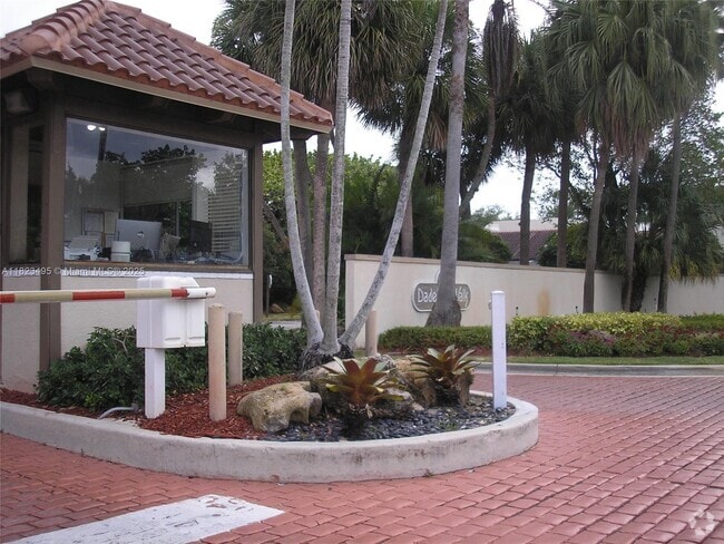 Building Photo - 8129 SW 87th Terrace Rental