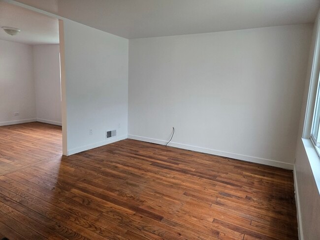 Building Photo - 808 Sullivan Ct Rental