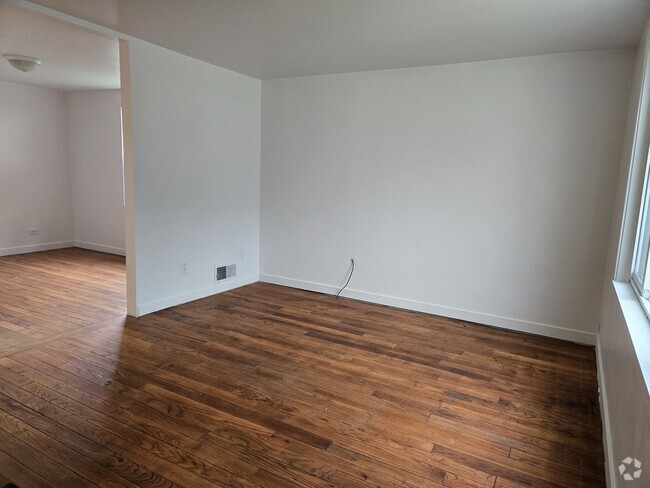 Building Photo - 808 Sullivan Ct Rental