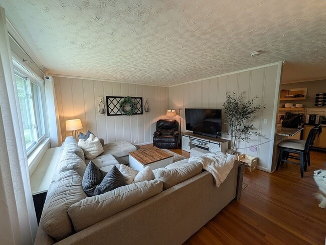 Photo - 4208 Lonas Dr