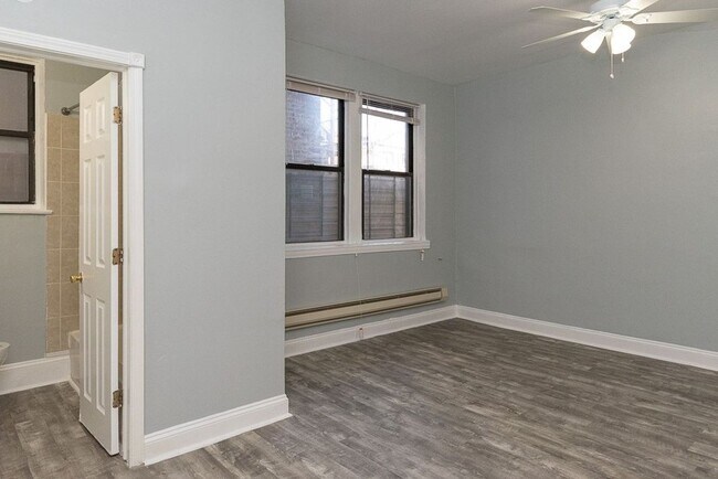 Photo - 4735 N Beacon St Unidad 214