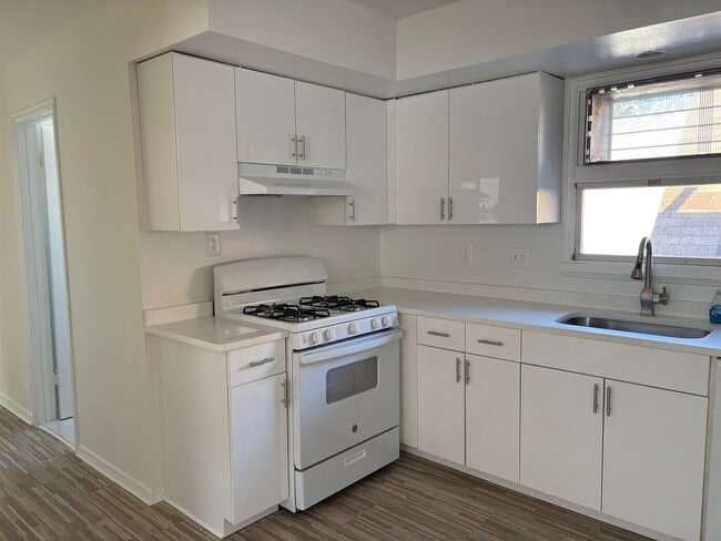 Photo - 6219 Polk St