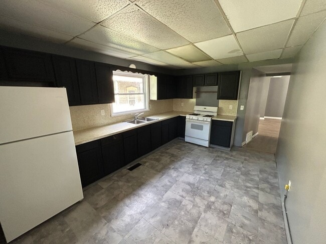Photo - 224 7th St Unidad 224 7th St Down
