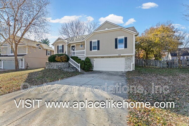 Photo - 15306 Riley St